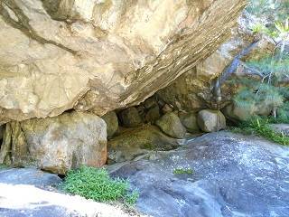  Le hadith des trois hommes qui trouvèrent refuge dans une grotte
