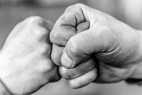 Nul d’entre vous n’aura véritablement la foi tant qu’il n’aimera pas pour son frère croyant ce qu’il aime pour lui-même